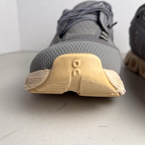 ON Running Cloud Womens Sneaker Grey Peach Light Weight Running Shoes US Size 6 main image 10